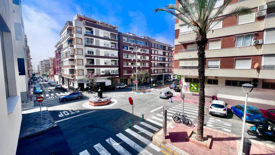 Sale - Apartment - Torrevieja - Torrevieja Centro