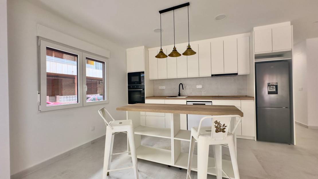 Sale - Apartment - Torrevieja - Torrevieja Centro