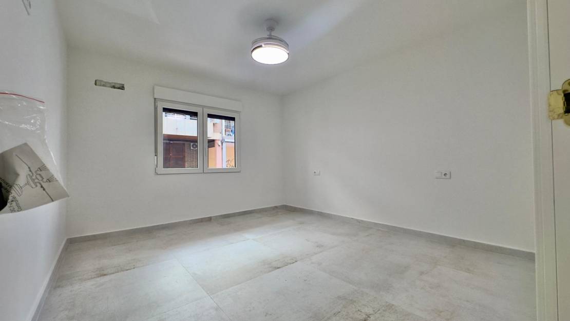 Sale - Apartment - Torrevieja - Torrevieja Centro