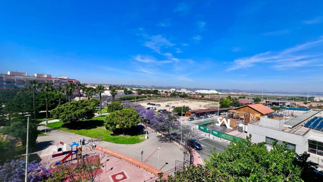 Sale - Apartment - Torrevieja - Torrevieja Centro