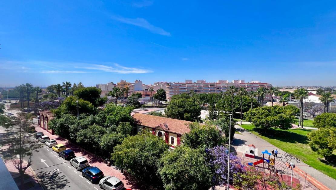 Sale - Apartment - Torrevieja - Torrevieja Centro
