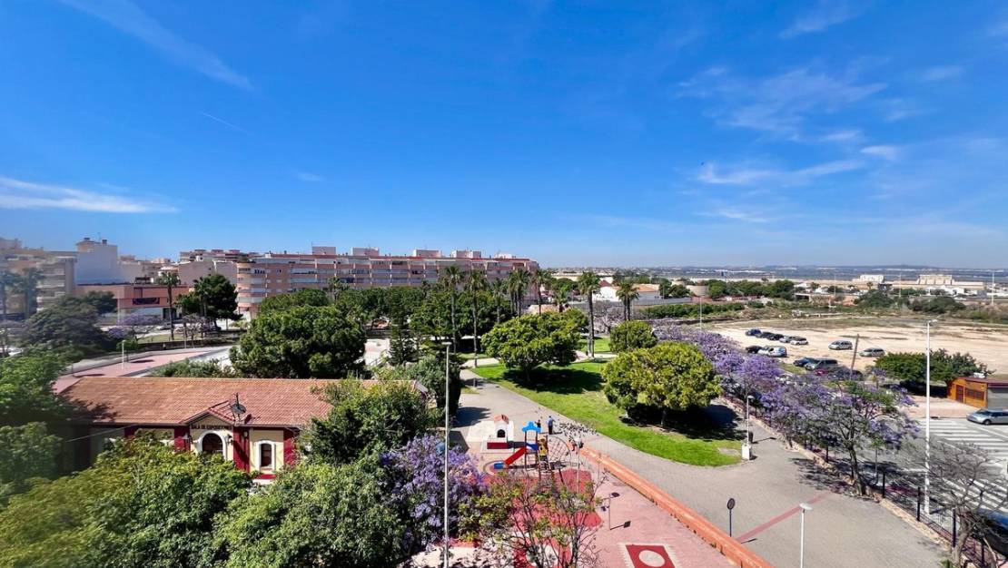 Sale - Apartment - Torrevieja - Torrevieja Centro