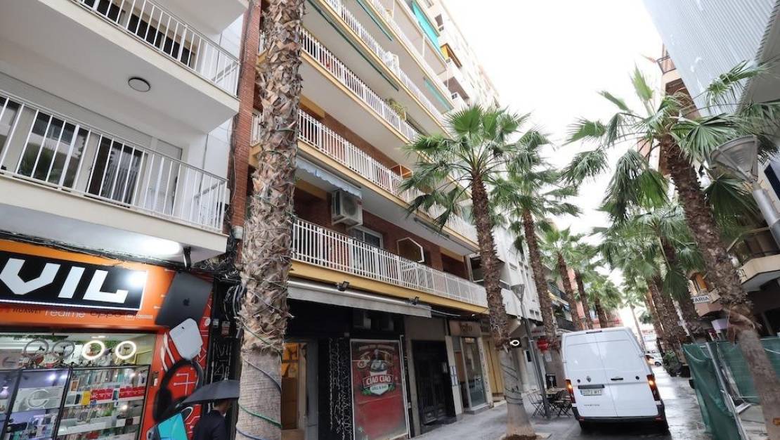 Sale - Apartment - Torrevieja - Torrevieja Centro