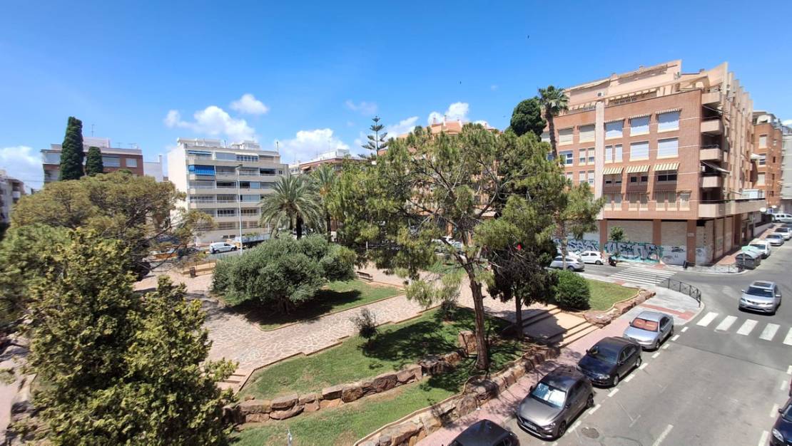 Sale - Apartment - Torrevieja - Torrevieja Centro