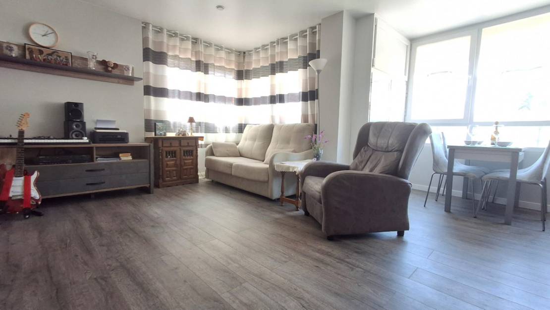 Sale - Apartment - Torrevieja - Torrevieja Centro