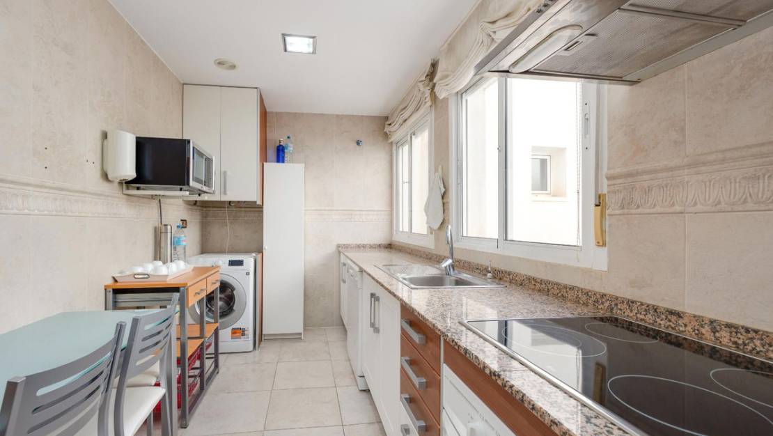 Sale - Apartment - Torrevieja - Torrevieja Centro