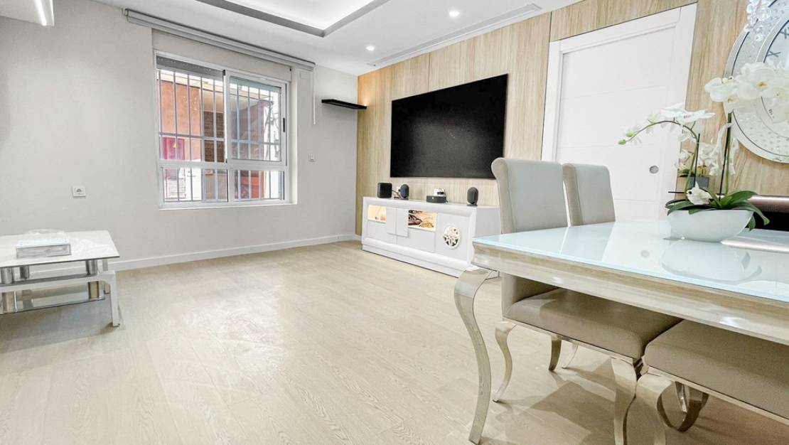 Sale - Apartment - Torrevieja - Torrevieja Centro