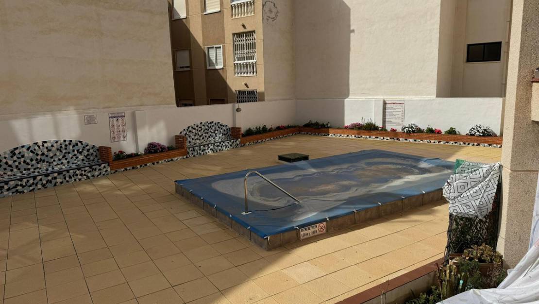 Sale - Apartment - Torrevieja - Torrevieja Centro