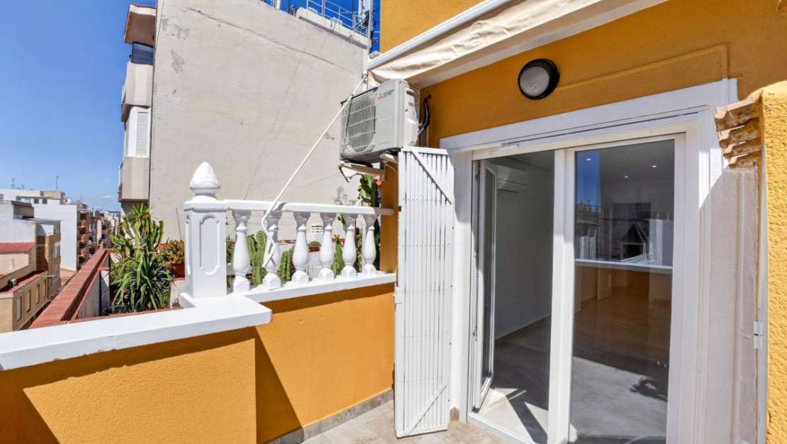 Sale - Apartment - Torrevieja - Torrevieja Centro