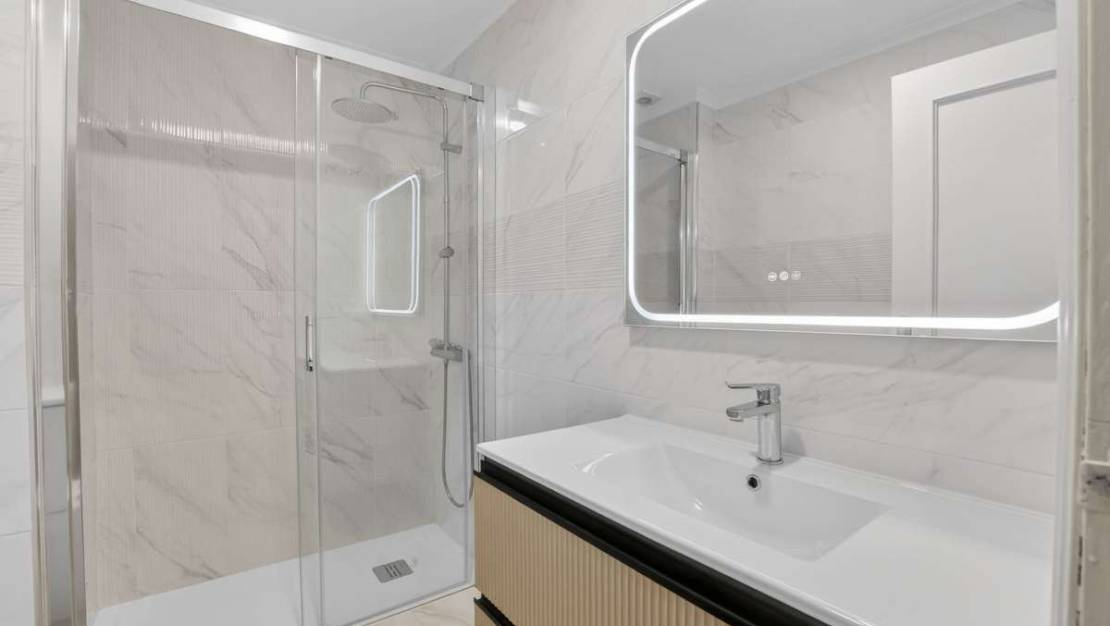 Sale - Apartment - Torrevieja - Torrevieja Centro
