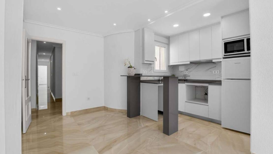 Sale - Apartment - Torrevieja - Torrevieja Centro