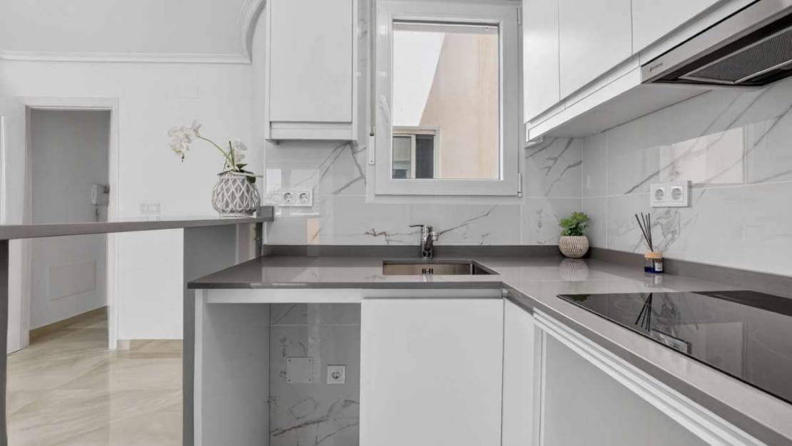 Sale - Apartment - Torrevieja - Torrevieja Centro
