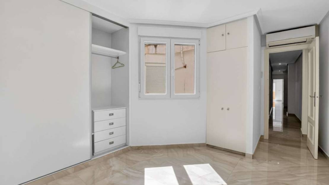Sale - Apartment - Torrevieja - Torrevieja Centro