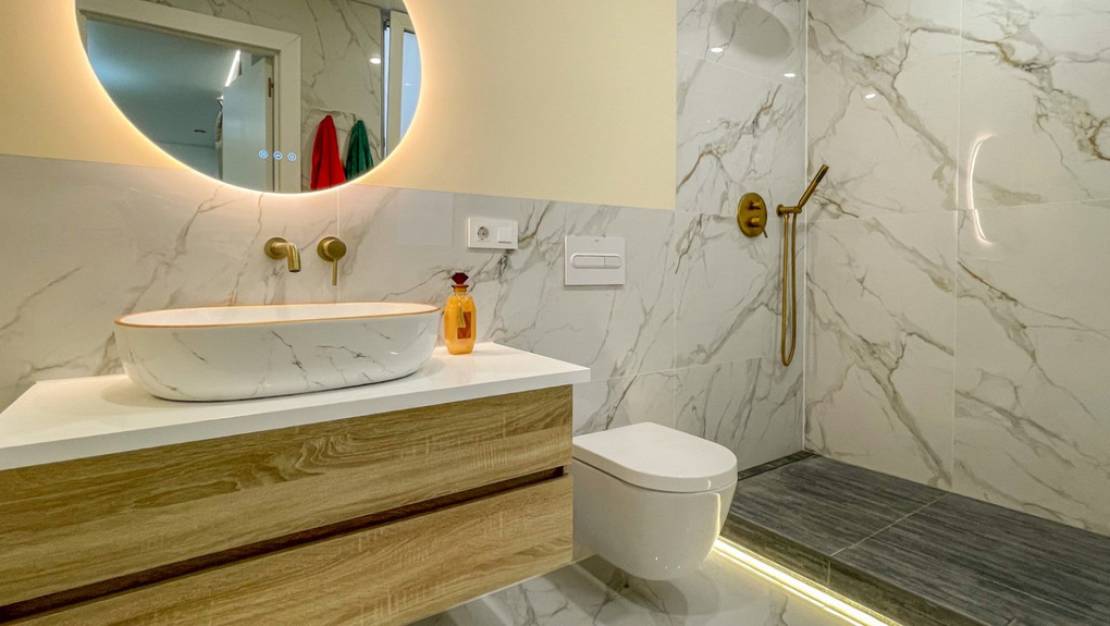 Sale - Apartment - Torrevieja - Torrevieja Centro