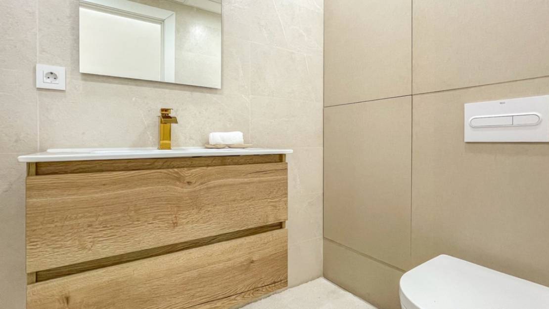 Sale - Apartment - Torrevieja - Torrevieja Centro