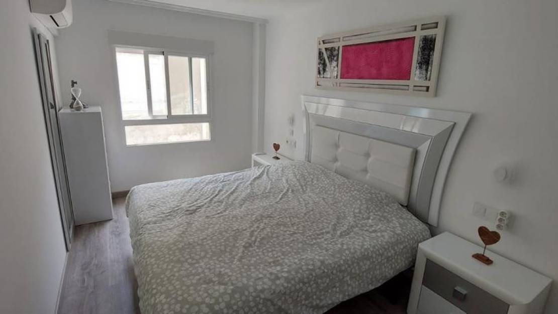 Sale - Apartment - Torrevieja - Torrevieja Centro