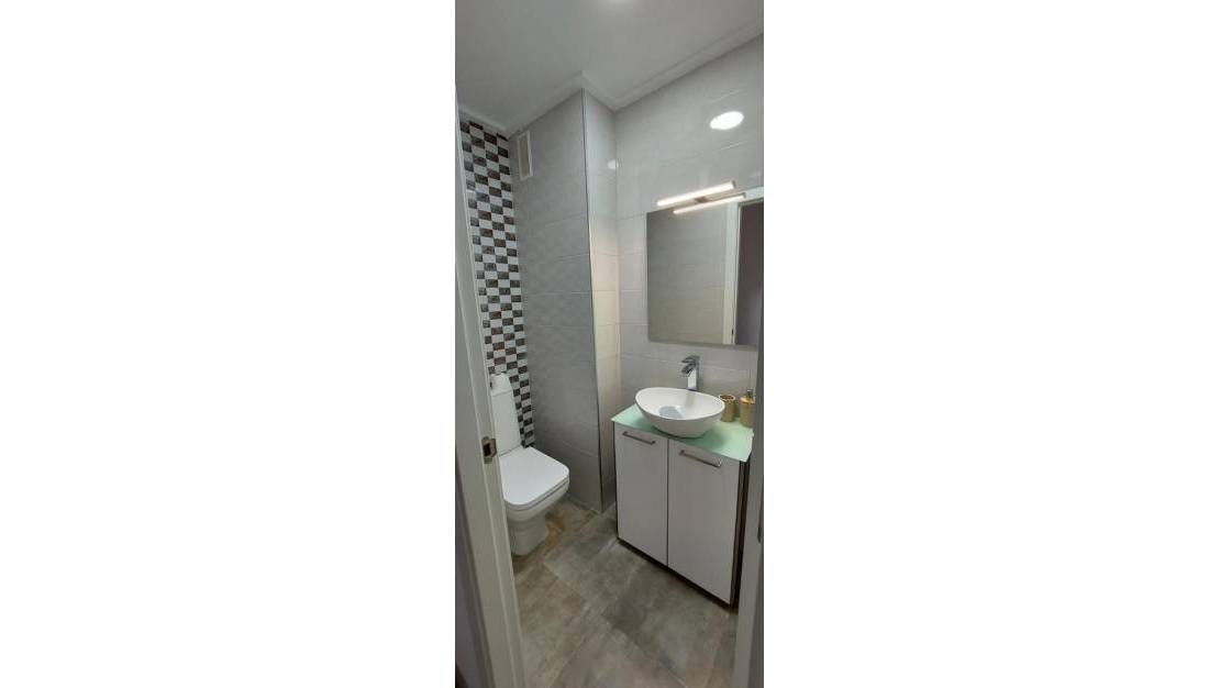 Sale - Apartment - Torrevieja - Torrevieja Centro
