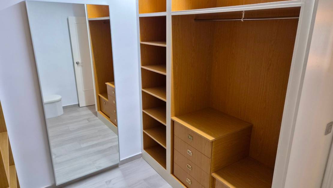 Sale - Apartment - Torrevieja - Torrevieja Centro