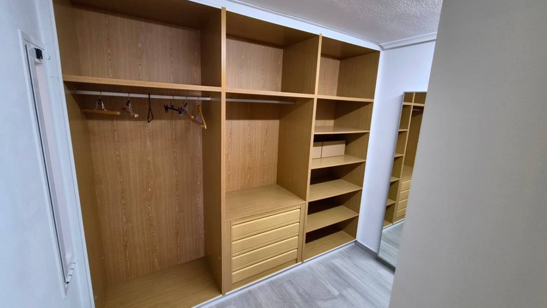 Sale - Apartment - Torrevieja - Torrevieja Centro