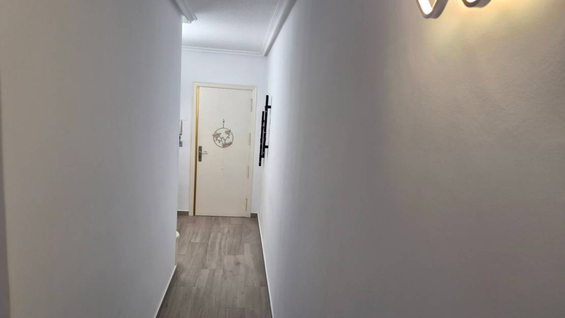 Sale - Apartment - Torrevieja - Torrevieja Centro