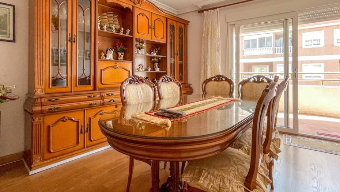 Sale - Apartment - Torrevieja - Torrevieja Centro