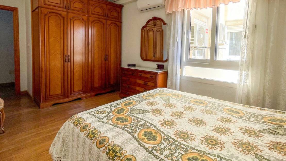 Sale - Apartment - Torrevieja - Torrevieja Centro