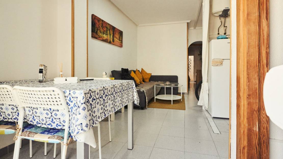 Sale - Apartment - Torrevieja - Torrevieja Centro