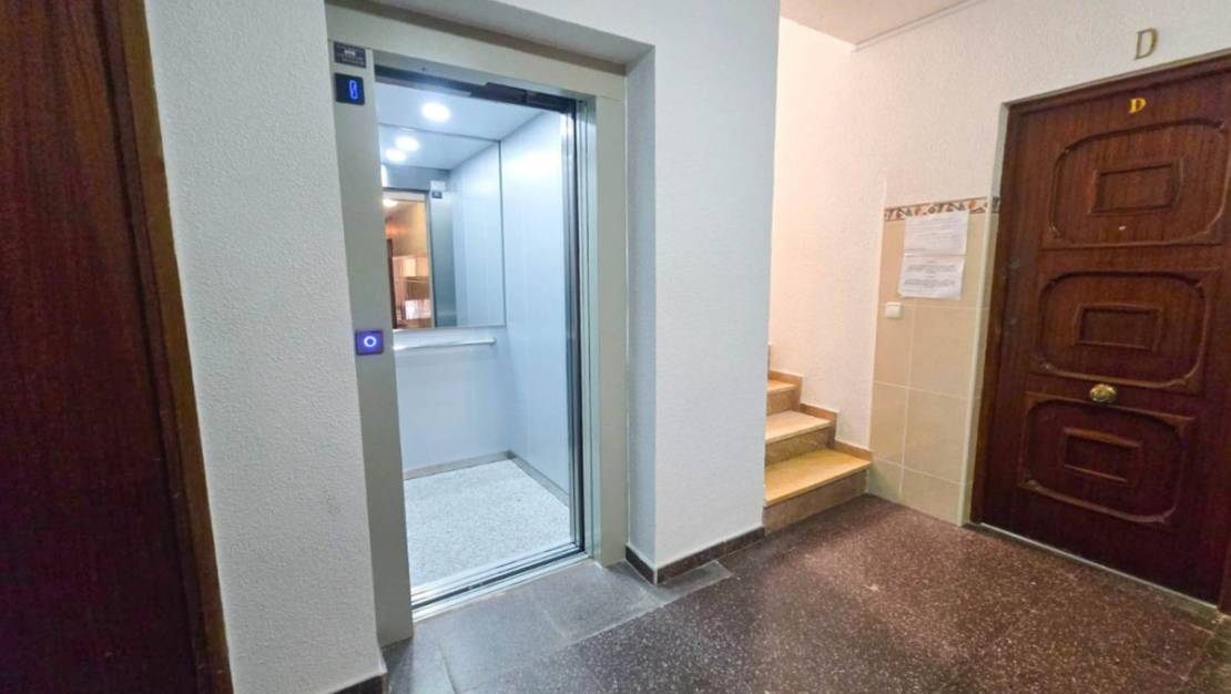 Sale - Apartment - Torrevieja - Torrevieja Centro