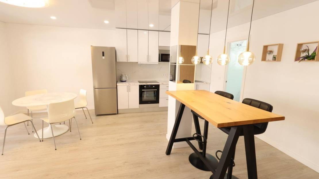 Sale - Apartment - Torrevieja - Torrevieja Centro