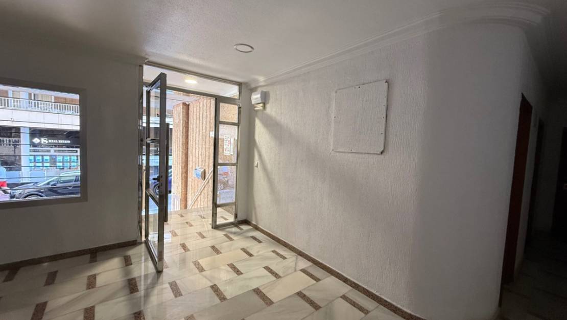 Sale - Apartment - Torrevieja - Torrevieja Centro