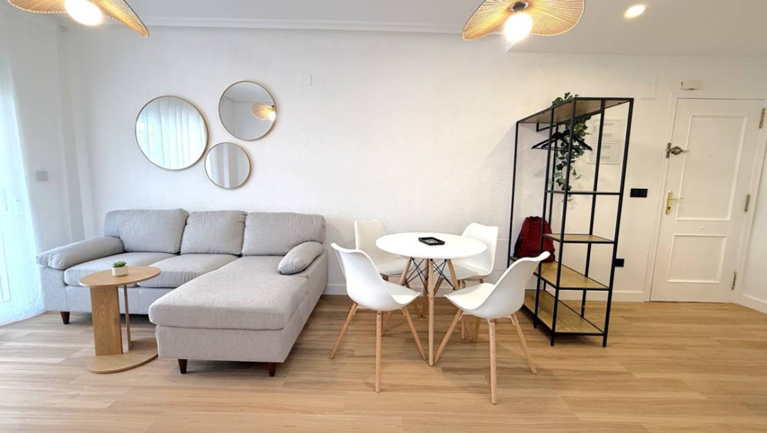Sale - Apartment - Torrevieja - Torrevieja Centro