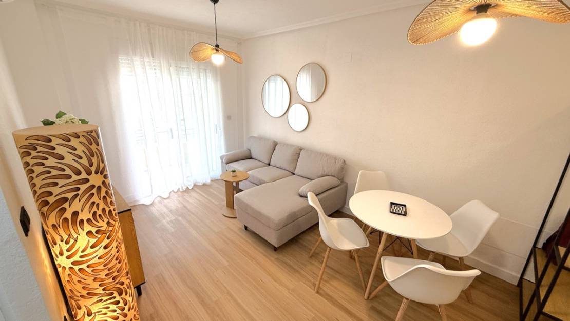 Sale - Apartment - Torrevieja - Torrevieja Centro
