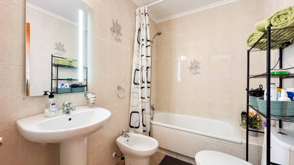 Sale - Apartment - Torrevieja - Torrevieja Centro