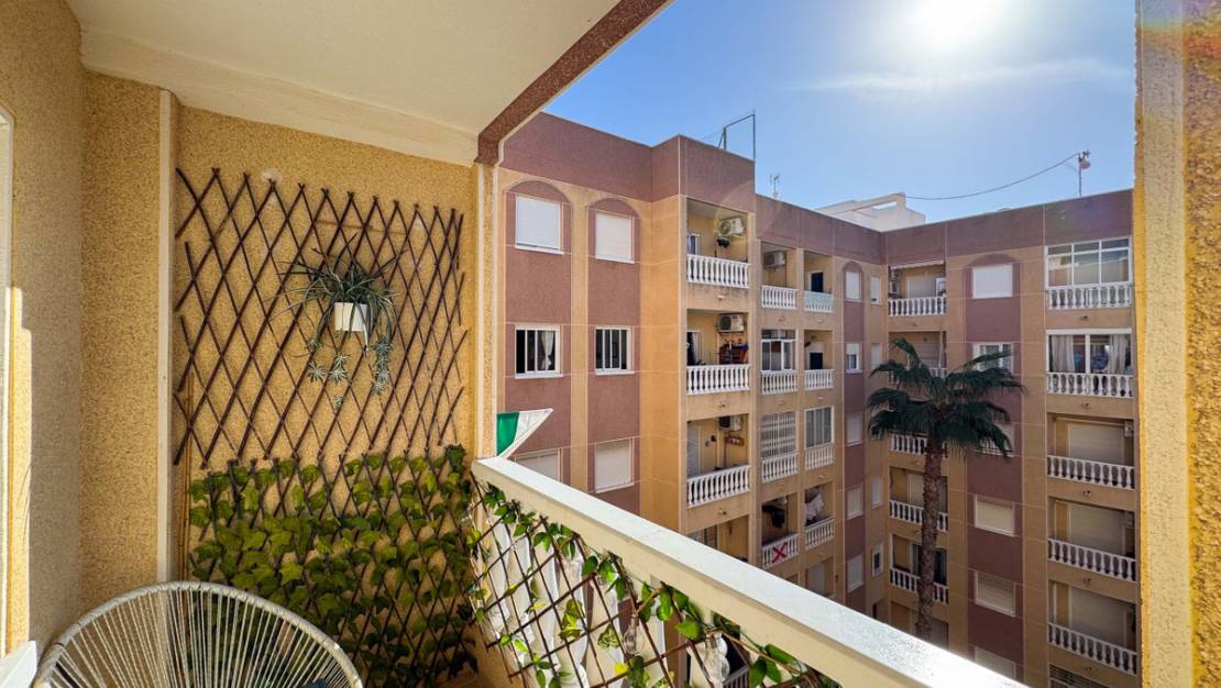 Sale - Apartment - Torrevieja - Torrevieja Centro