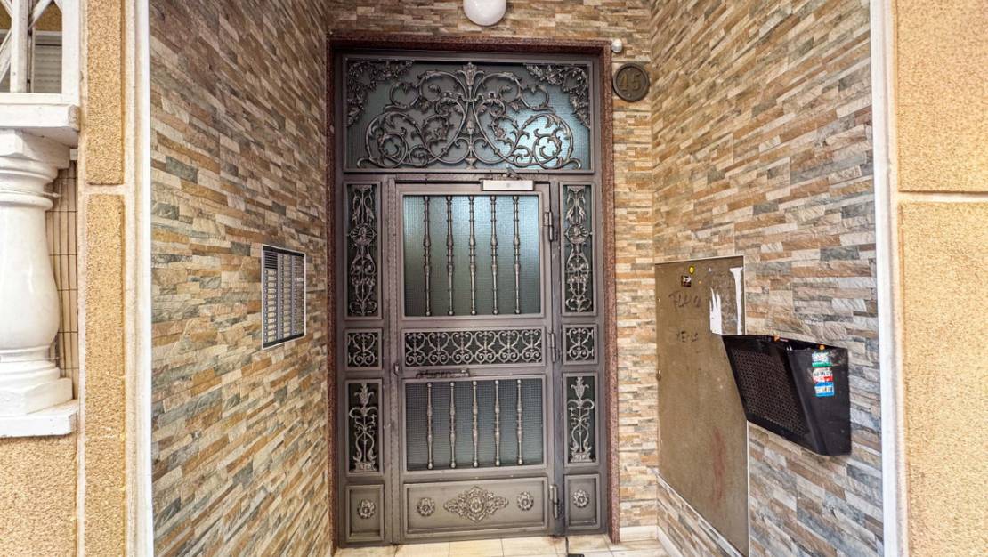 Sale - Apartment - Torrevieja - Torrevieja Centro