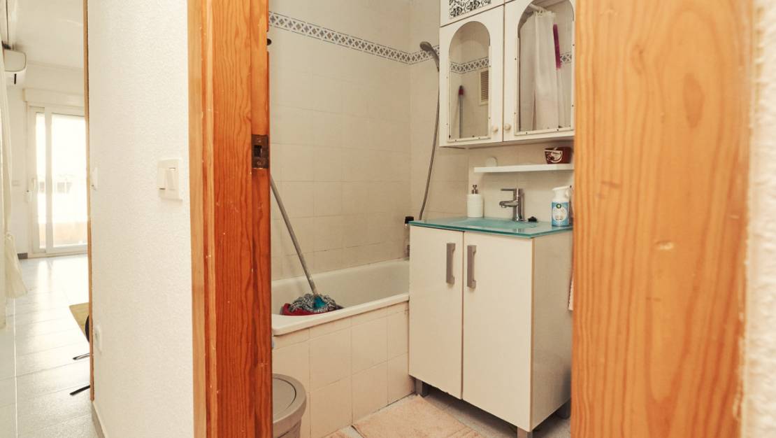Sale - Apartment - Torrevieja - Torrevieja Centro