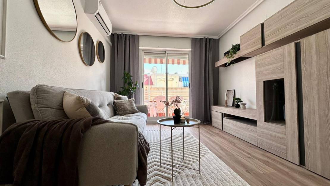 Sale - Apartment - Torrevieja - Torrevieja Centro