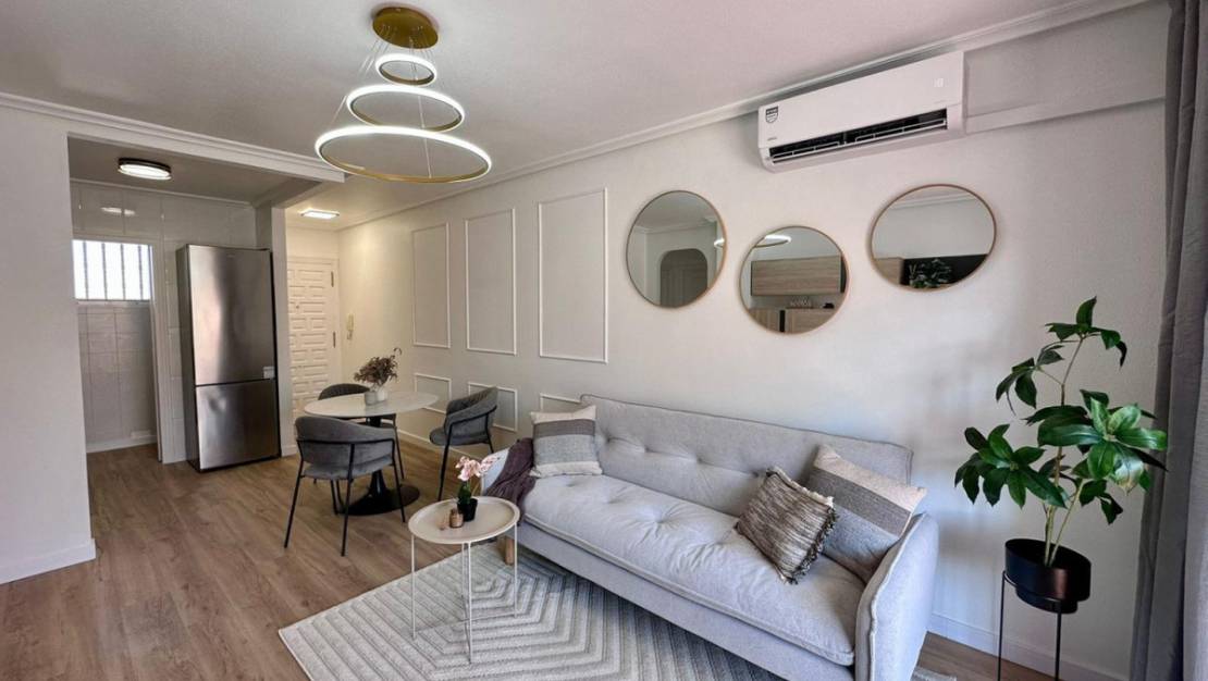 Sale - Apartment - Torrevieja - Torrevieja Centro