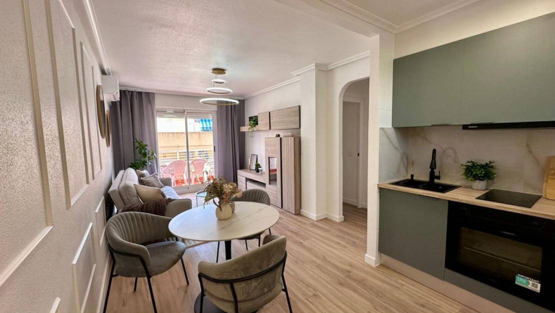 Sale - Apartment - Torrevieja - Torrevieja Centro
