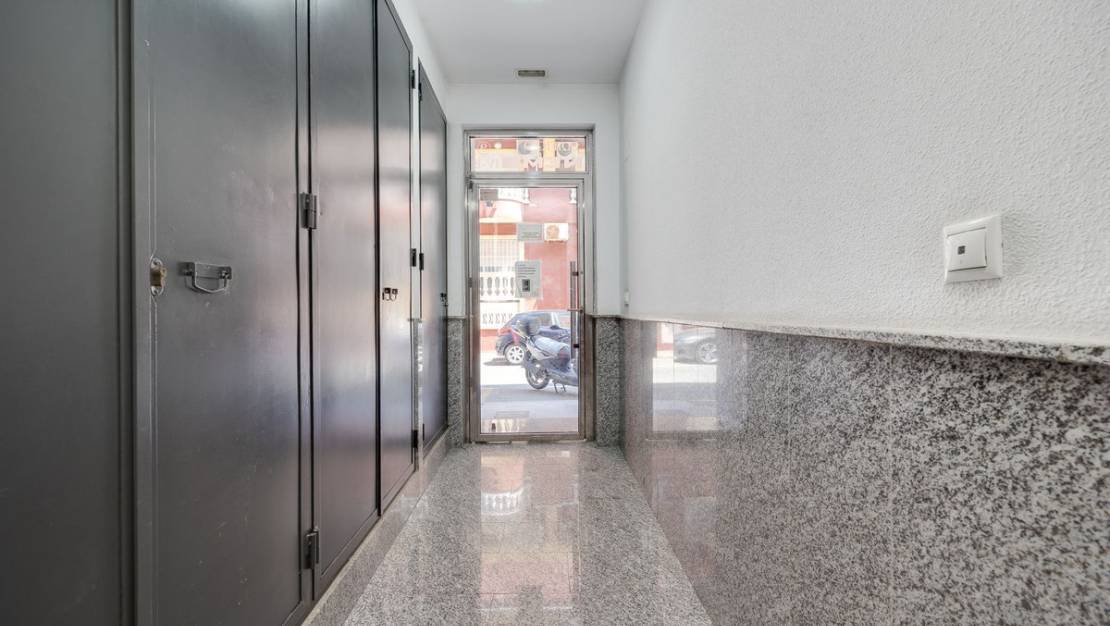 Sale - Apartment - Torrevieja - Torrevieja Centro