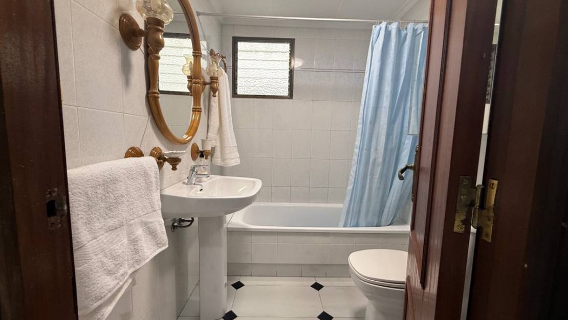 Sale - Apartment - Torrevieja - Torrevieja Centro