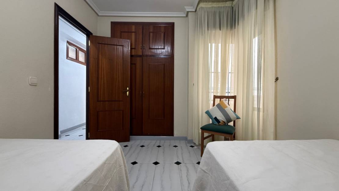 Sale - Apartment - Torrevieja - Torrevieja Centro