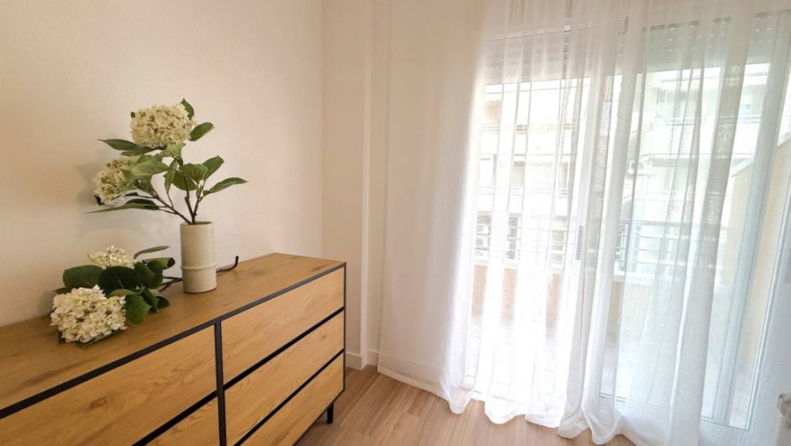 Sale - Apartment - Torrevieja - Torrevieja Centro