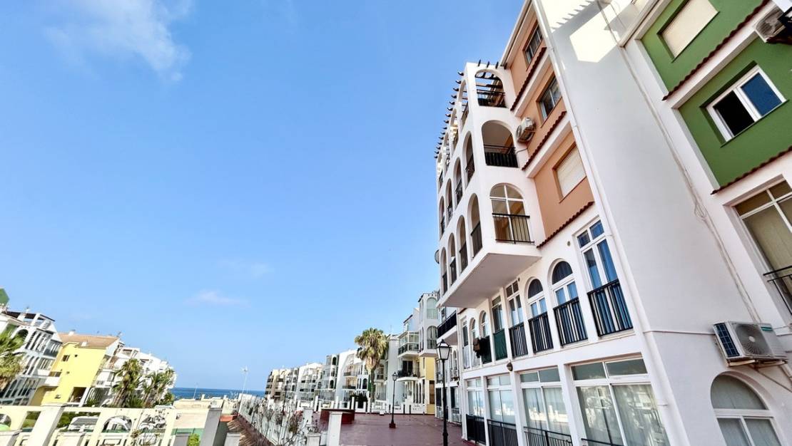 Sale - Apartment - Torrevieja - Torrevieja Centro