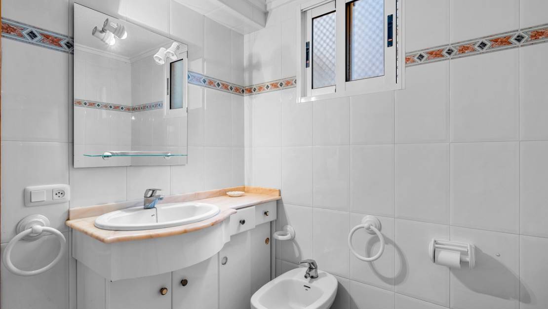 Sale - Apartment - Torrevieja - Torrevieja Centro