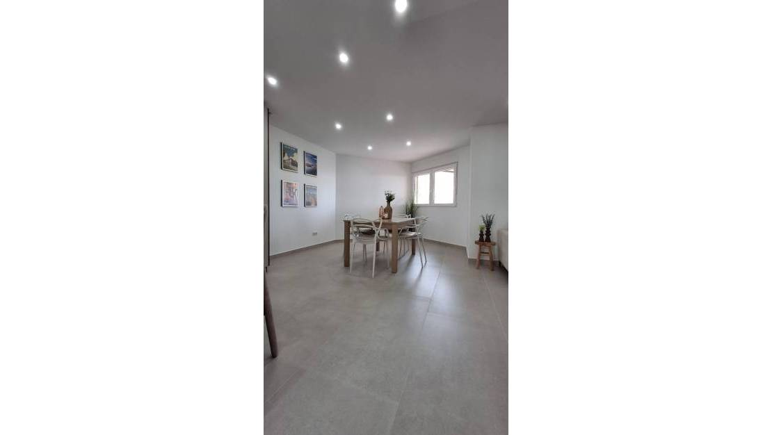 Sale - Apartment - Torrevieja - Torrevieja Centro