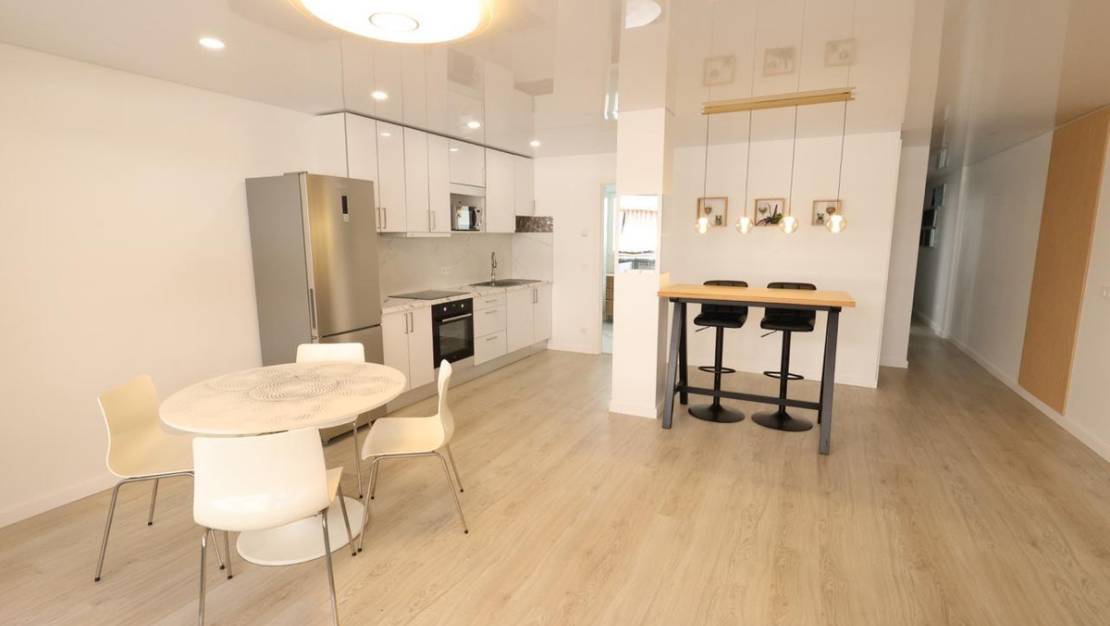 Sale - Apartment - Torrevieja - Torrevieja Centro