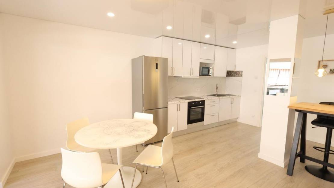 Sale - Apartment - Torrevieja - Torrevieja Centro