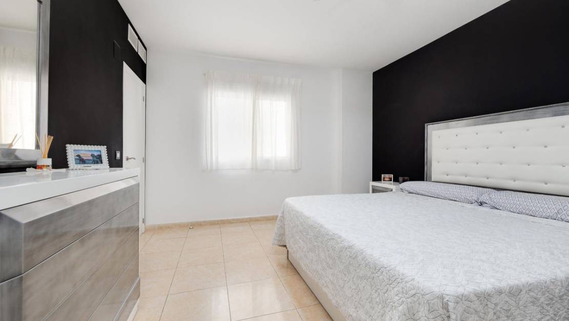 Sale - Apartment - Torrevieja - Torrevieja Centro