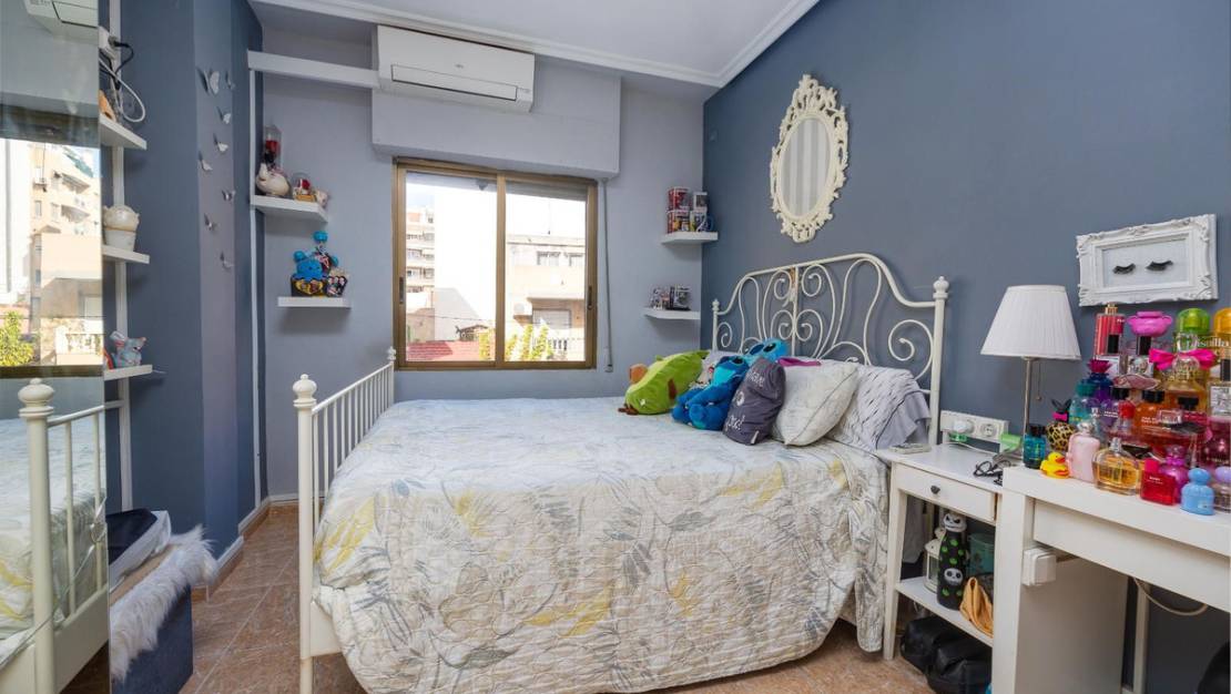 Sale - Apartment - Torrevieja - Torrevieja Centro